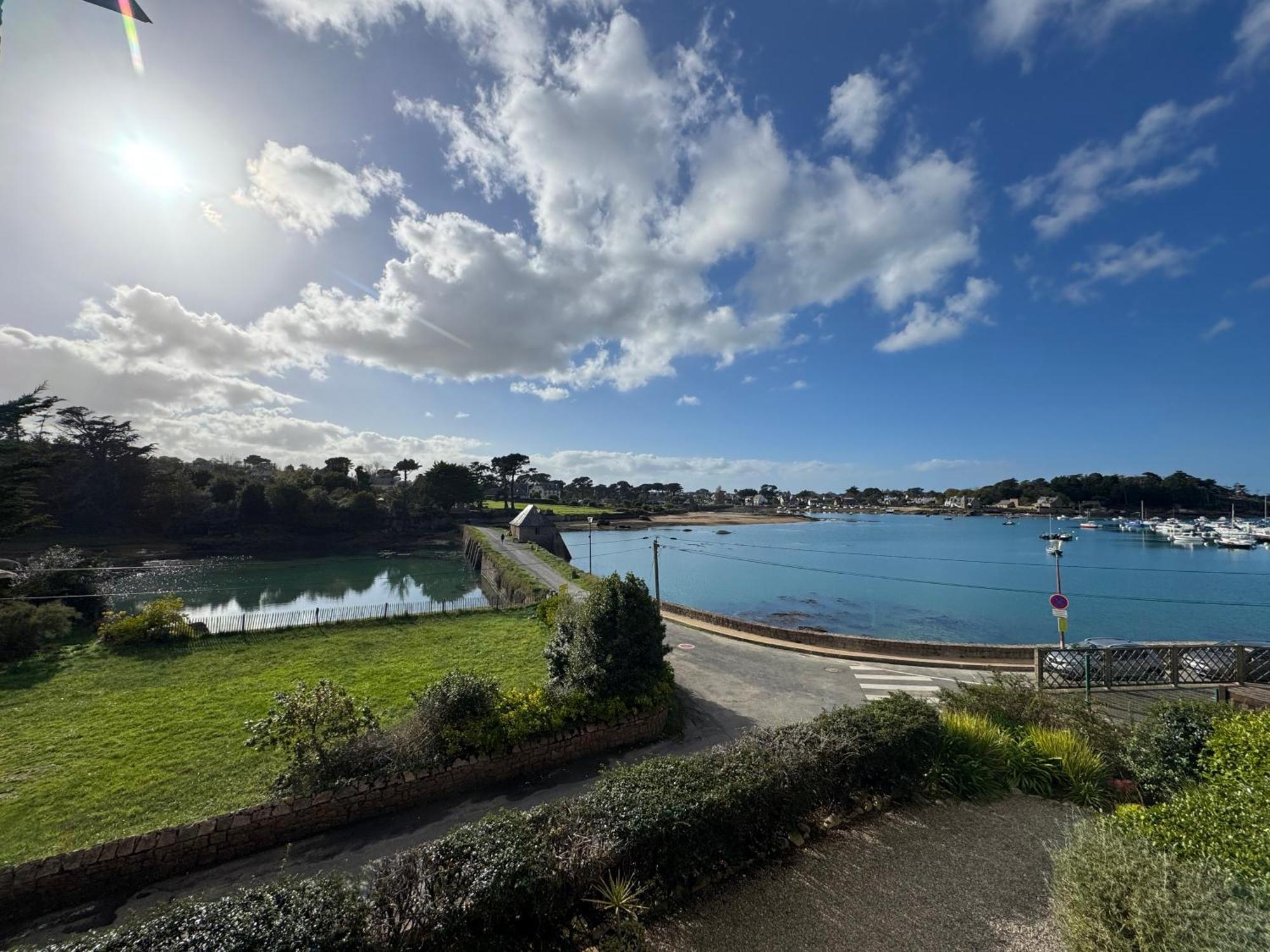 Studio Les Pieds Dans L'Eau Au Port De Ploumanac'H Perros-Guirec Exterior photo